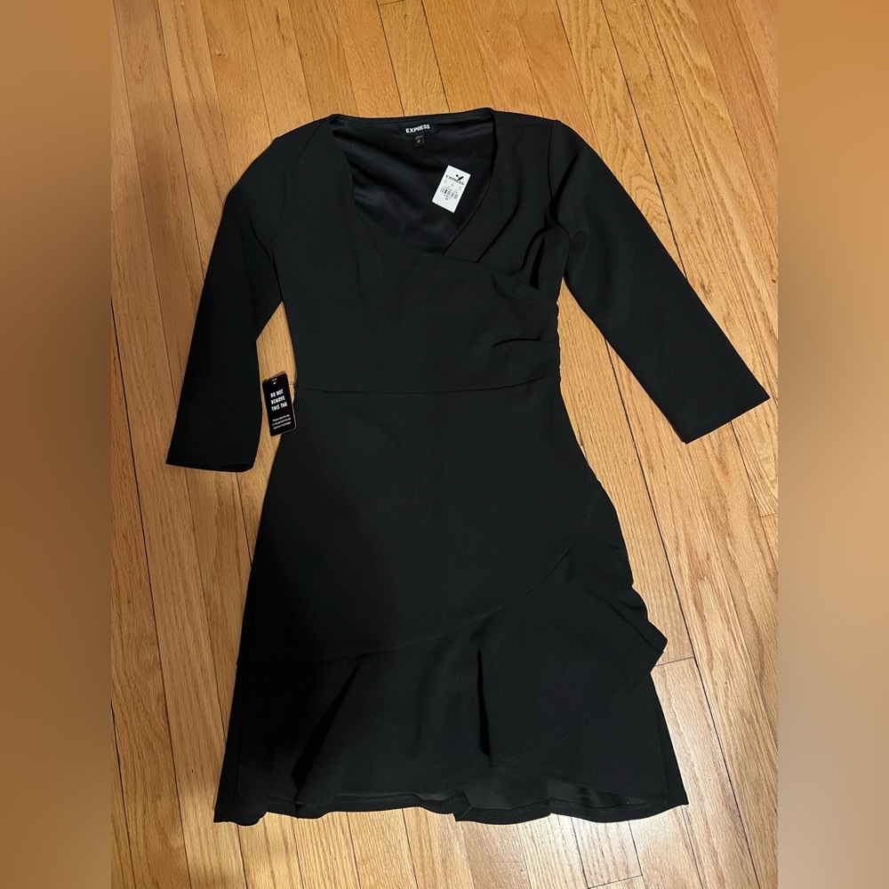 NWT Express Elegant Black Long Sleeve Dress (XS fits size 0/2)